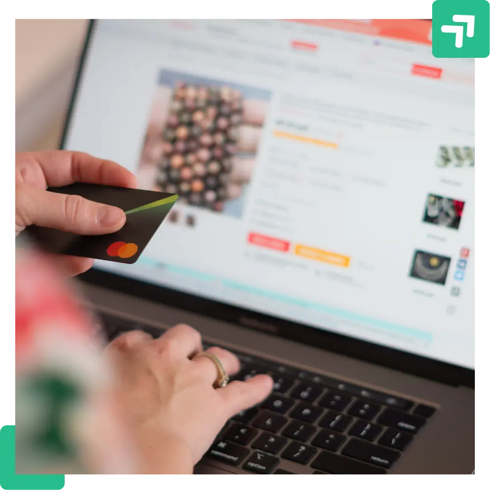 A Person is purchasing from a well developed shopify store